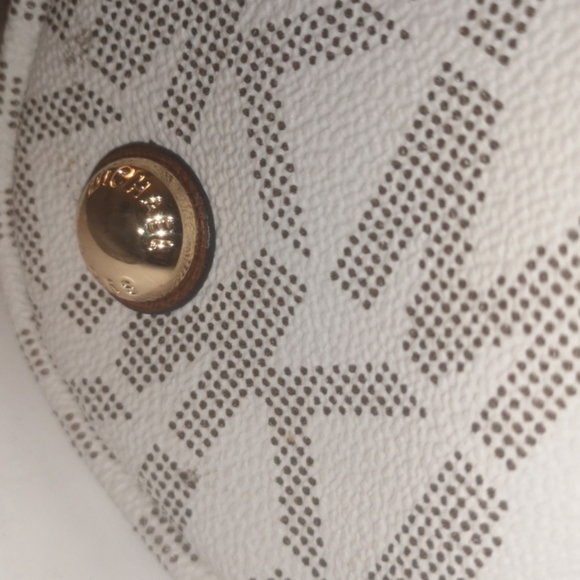 100% designer Authentic Micheal kors jet tote - Picture 16 of 16